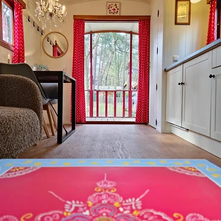 Pipowagen Met Prive Hot Tub Chalet Lanaken